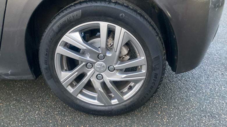 Peugeot 208 1.2 PureTech 100 Active 5dr Petrol Hatchback